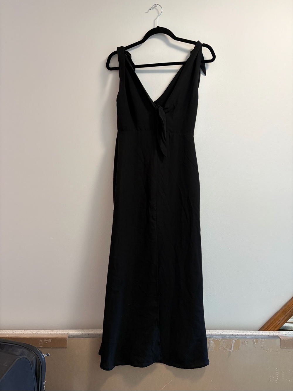Classic Curvy Black V-Neck Maxi Dress